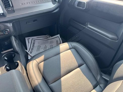 Used 2025 Ford Bronco Badlands AWD/4WD image 15
