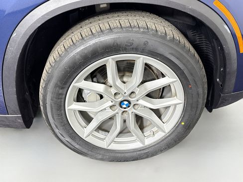 Used 2022 BMW X5 xDrive40i w/ Executive Package image 32
