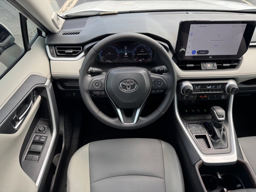 Used 2025 Toyota RAV4 Limited FWD image 22