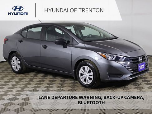 Used 2024 Nissan Versa S w/ Trunk Package FWD image 1