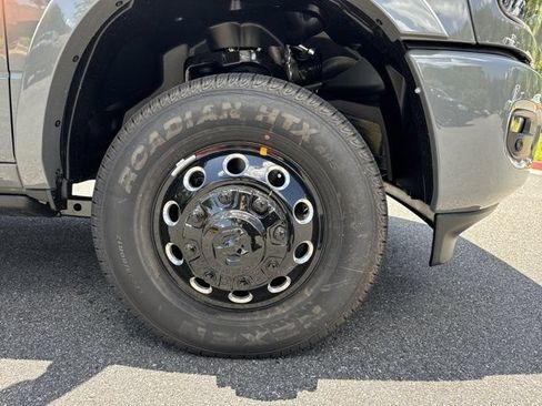 New 2026 RAM 3500 Limited AWD/4WD image 12