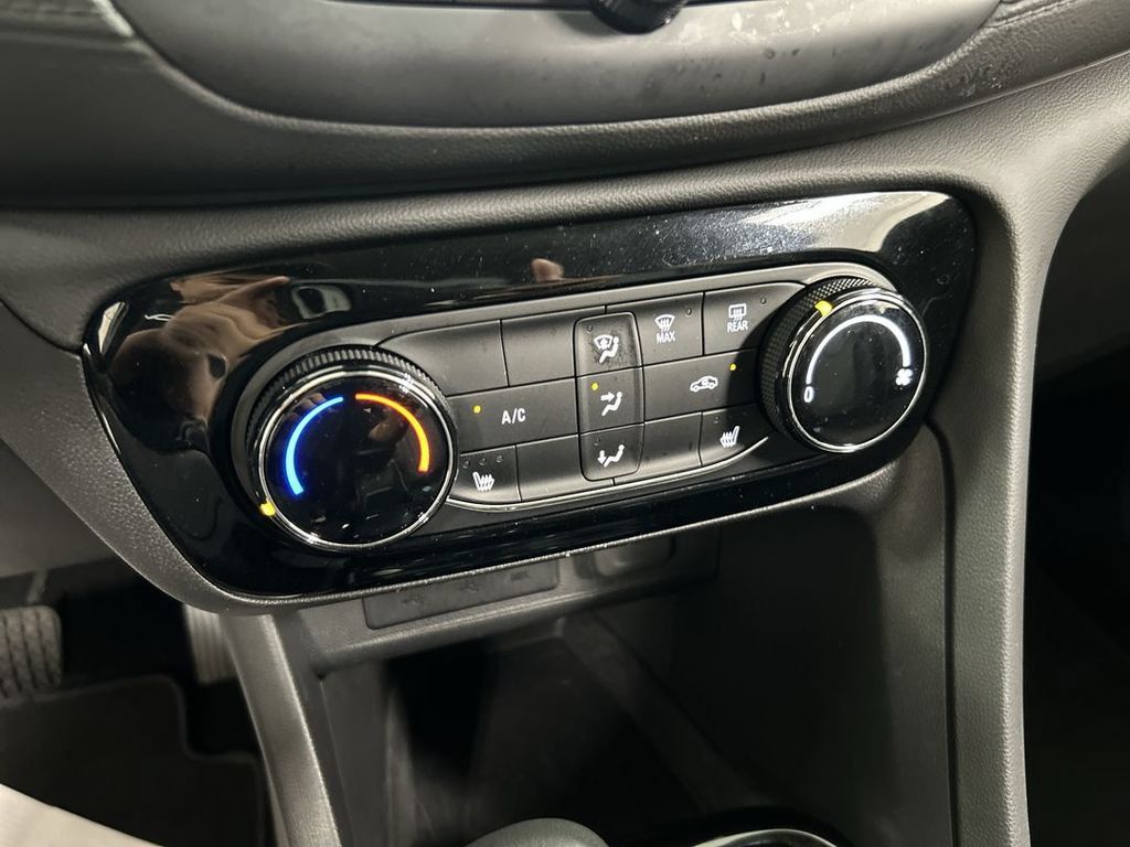 Certified 2023 Buick Encore GX Preferred w/ Cold Weather Comfort Package AWD/4WD image 16