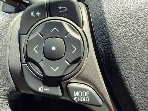 Used 2014 Toyota Venza XLE w/ XLE Premium Package FWD image 21
