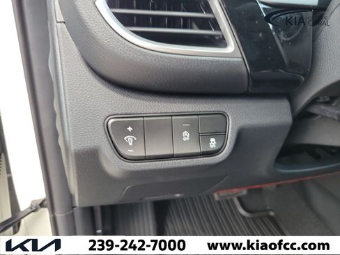 New 2026 Kia Seltos S FWD image 21