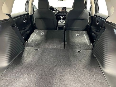 Used 2025 Honda HR-V LX image 28