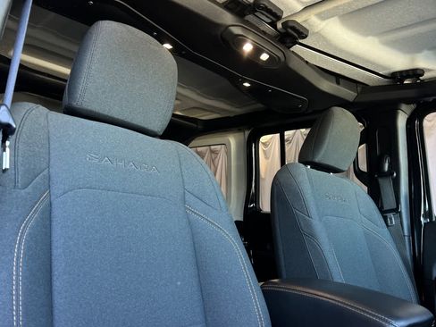 Used 2024 Jeep Wrangler Unlimited Sahara AWD/4WD image 20