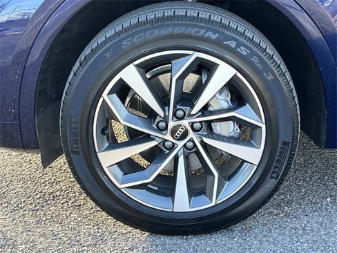 Used 2022 Audi Q5 2.0T Premium w/ Convenience Package image 11