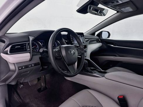 Used 2021 Toyota Camry SE FWD image 14