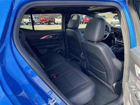 Used 2025 Chevrolet Equinox EV RS w/ Convenience Package II image 26