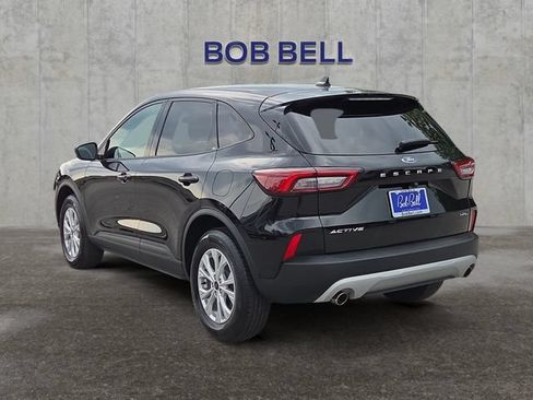 Certified 2025 Ford Escape Active w/ Cold Weather Package AWD/4WD image 3