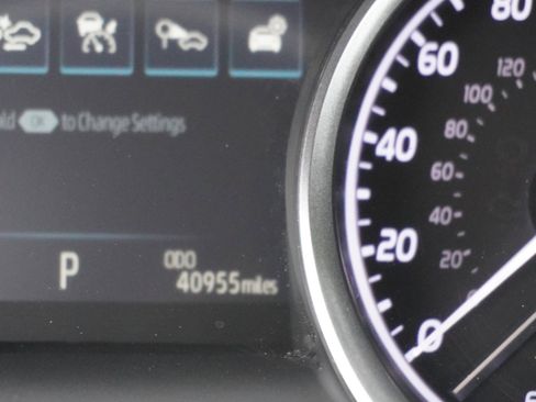 Used 2022 Toyota Camry LE image 23