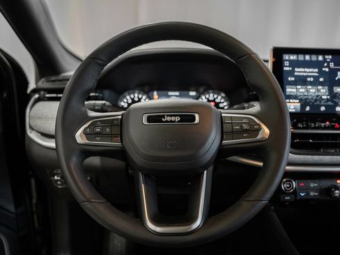 Certified 2023 Jeep Compass Latitude AWD/4WD image 22