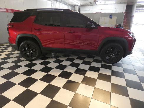 Used 2025 Chevrolet Equinox LT w/ Convenience Package II image 4