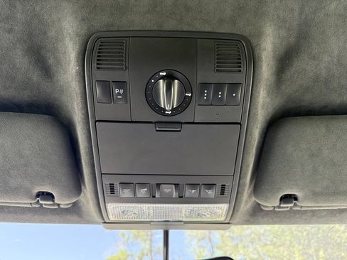 Used 2005 Porsche Cayenne Turbo AWD/4WD image 19