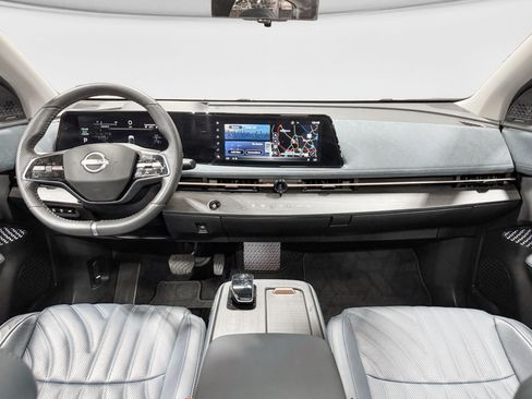 Used 2024 Nissan Ariya AWD image 15