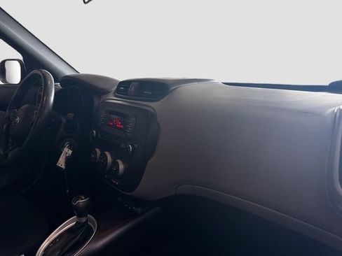 Used 2014 Kia Soul FWD image 26