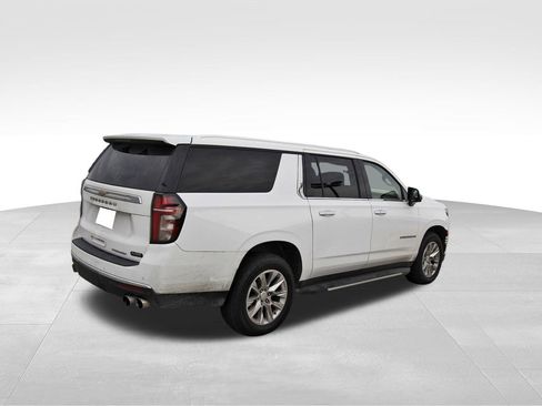 Used 2021 Chevrolet Suburban Premier w/ Premium Package image 4