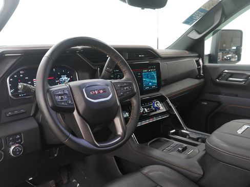 Used 2025 GMC Sierra 2500 AT4 w/ AT4 Premium Plus Package image 26