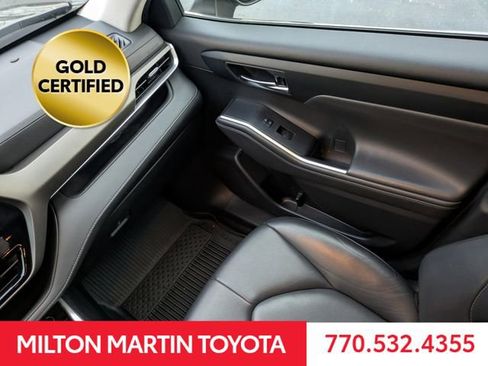 Certified 2022 Toyota Highlander XLE image 15