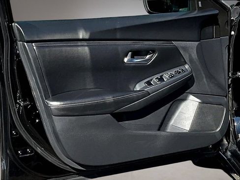 Used 2024 Nissan Sentra SV FWD image 20