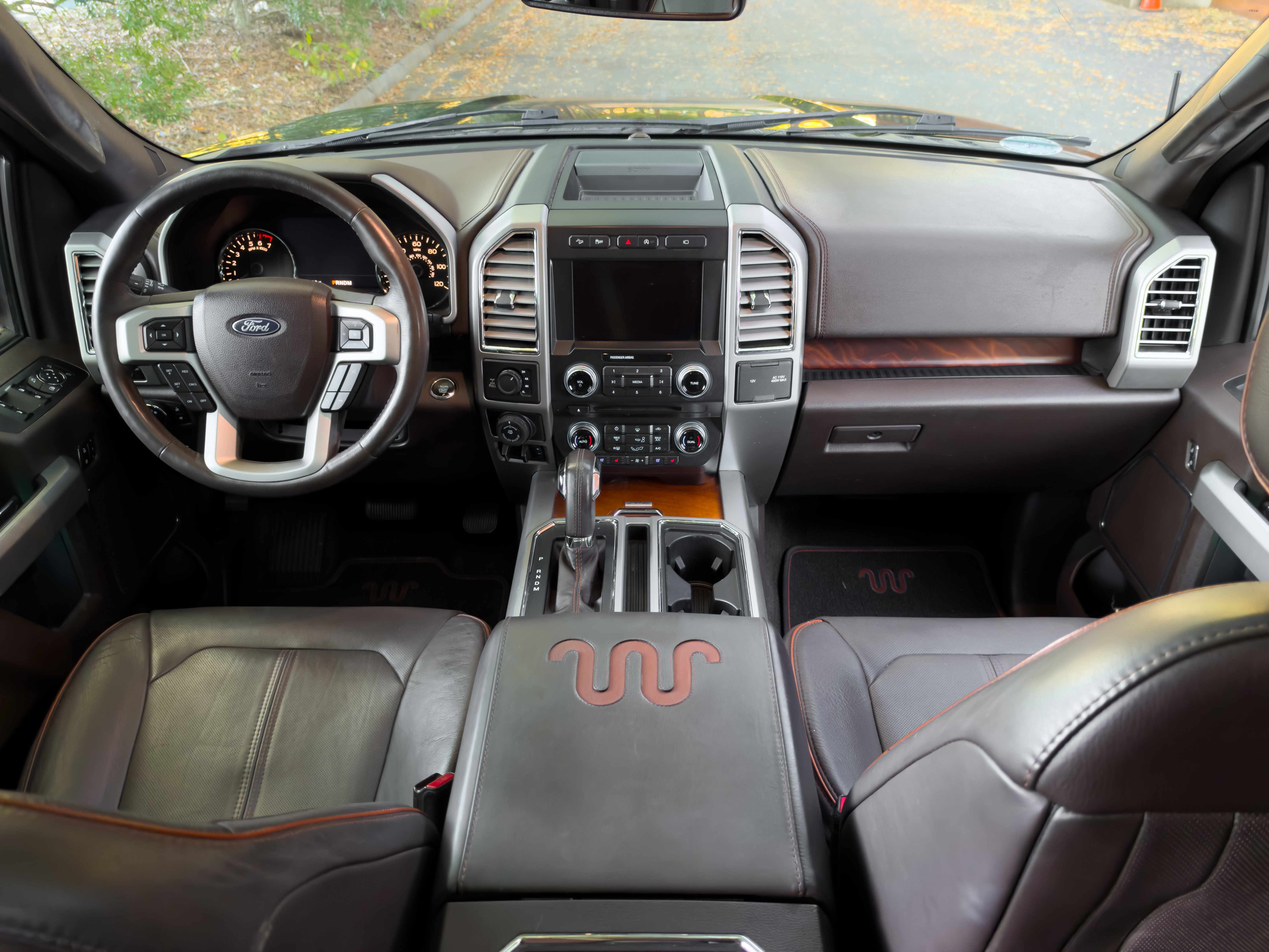 Used 2017 Ford F150 King Ranch w/ Equipment Group 601A Luxury AWD/4WD image 5