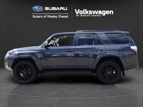 Used 2024 Toyota 4Runner TRD Off-Road Premium w/ Moonroof Package AWD/4WD image 4