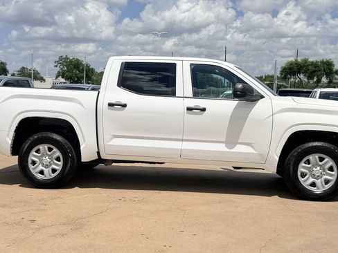 Used 2025 Toyota Tundra SR AWD/4WD image 6
