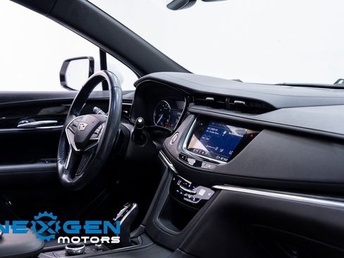 Used 2021 Cadillac XT5 Premium Luxury image 50