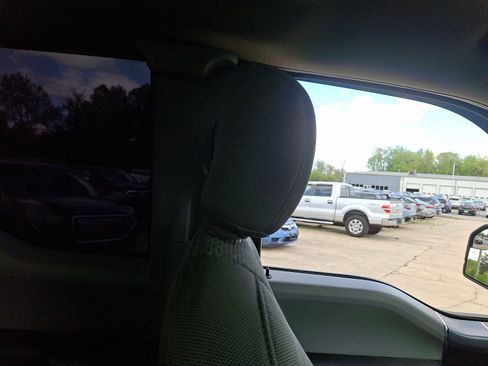 Used 2018 Ford F150 XLT w/ Equipment Group 301A Mid image 13