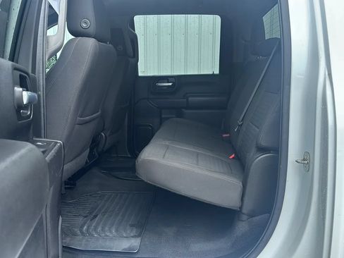 Used 2022 Chevrolet Silverado 2500 Custom w/ Custom Value Package AWD/4WD image 19