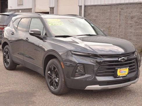 Used 2022 Chevrolet Blazer LT image 2