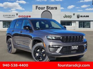 New 2025 Jeep Grand Cherokee Limited w/ Black Appearance Package video 1
