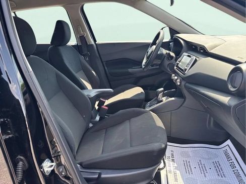 Used 2025 Nissan Kicks Play S FWD image 18