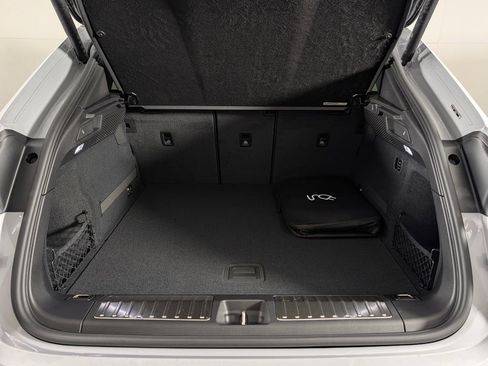 New 2026 Porsche Macan Electric image 17