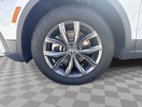 Used 2023 Volkswagen Tiguan SE image 8