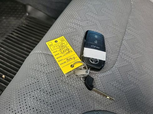 Used 2024 Toyota Tundra Limited image 37