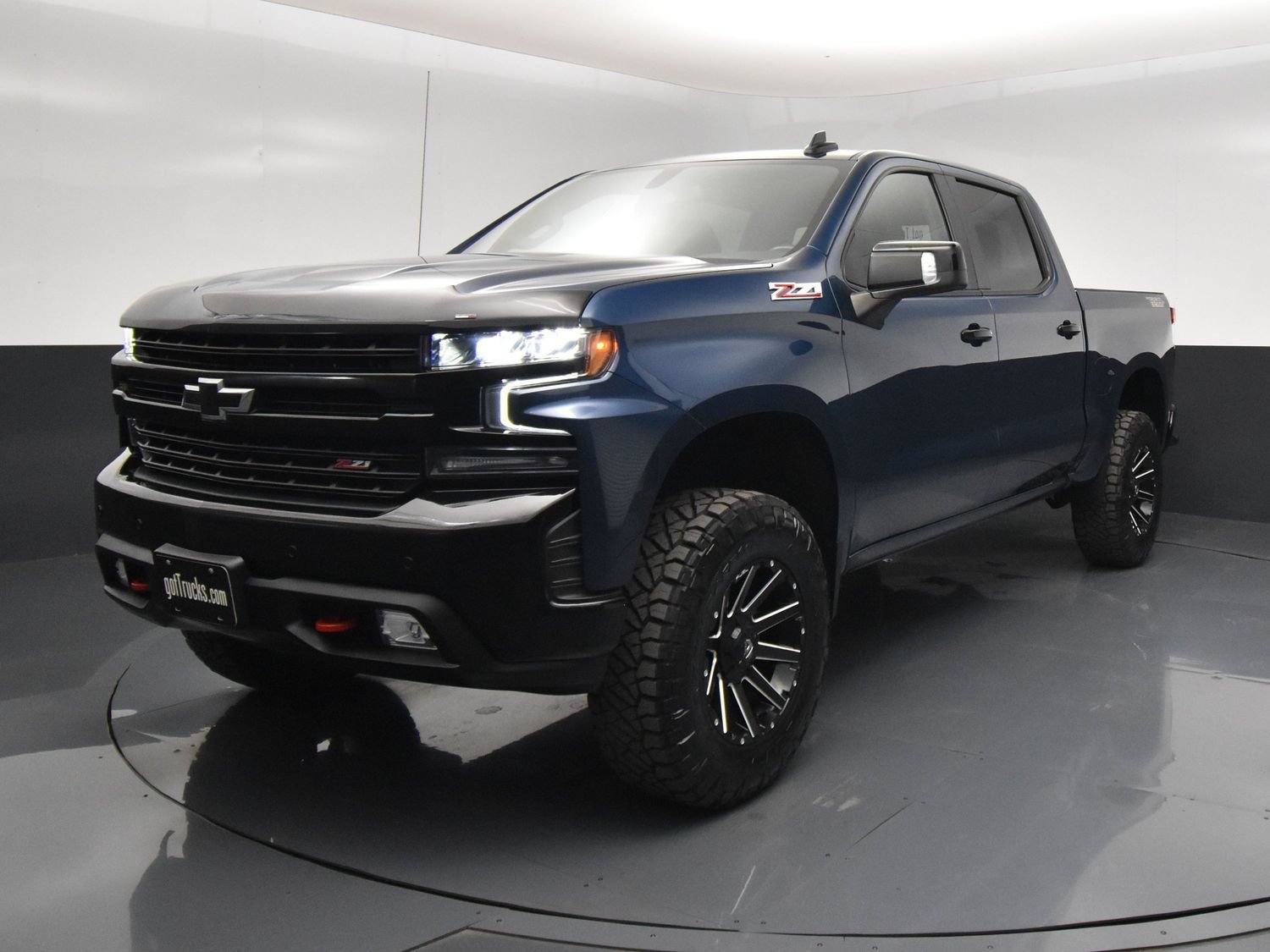 Used 2022 Chevrolet Silverado 1500 LT Trail Boss w/ Convenience Package II AWD/4WD image 2