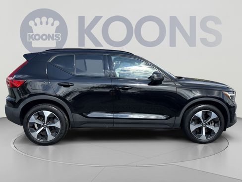 Certified 2023 Volvo XC40 B5 Ultimate w/ Climate Package AWD/4WD image 8