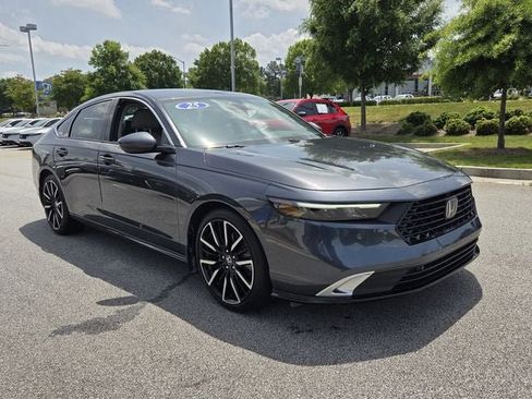 Used 2025 Honda Accord Touring image 7