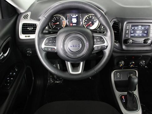 Used 2018 Jeep Compass Sport FWD image 6