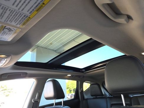 Used 2017 Nissan Murano SL image 7