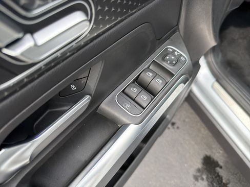 New 2026 Mercedes-Benz GLB 250 image 14