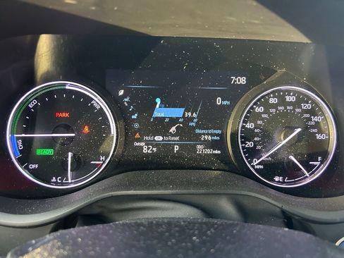 Used 2022 Toyota Sienna Limited FWD image 26