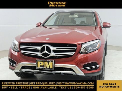 Used 2018 Mercedes-Benz GLC 300 4MATIC image 2