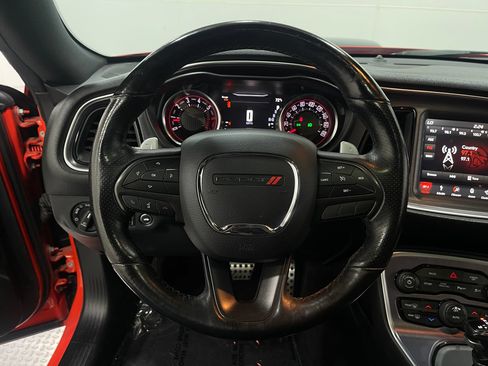 Used 2018 Dodge Challenger R/T Scat Pack RWD image 21