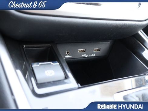 Used 2022 Subaru Outback Premium image 38