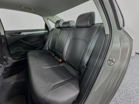 Used 2013 Volkswagen Passat 2.5 SE image 23