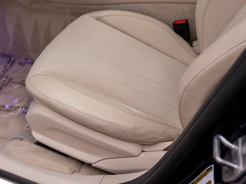 Used 2017 Mercedes-Benz E 400 4MATIC Wagon image 14