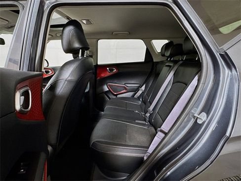 Used 2022 Kia Soul Turbo image 24