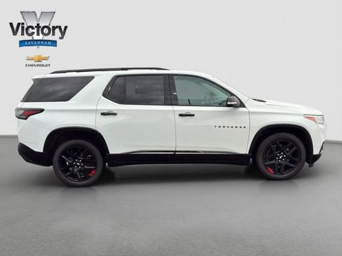 Used 2021 Chevrolet Traverse Premier w/ Redline Edition AWD/4WD image 8